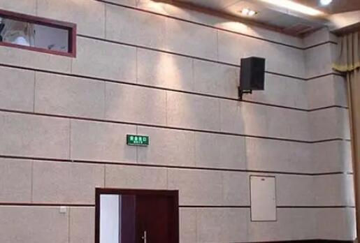 吸音板是通過調整板材的結構來取代傳統板材